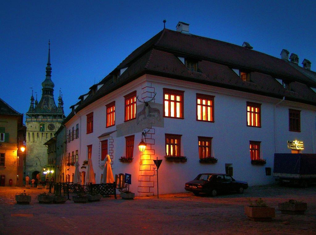 Hotel Casa Cu Cerb Sighişoara Esterno foto