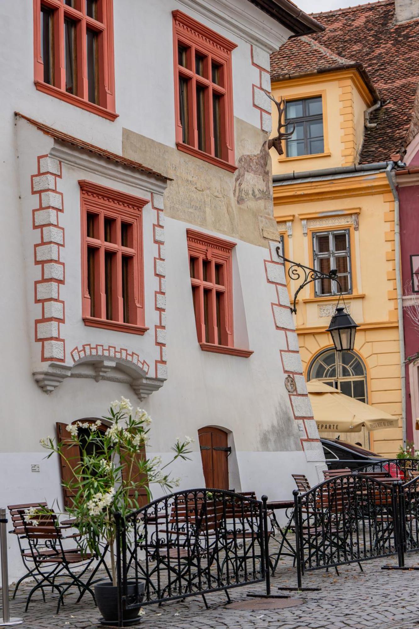 Hotel Casa Cu Cerb Sighişoara Esterno foto
