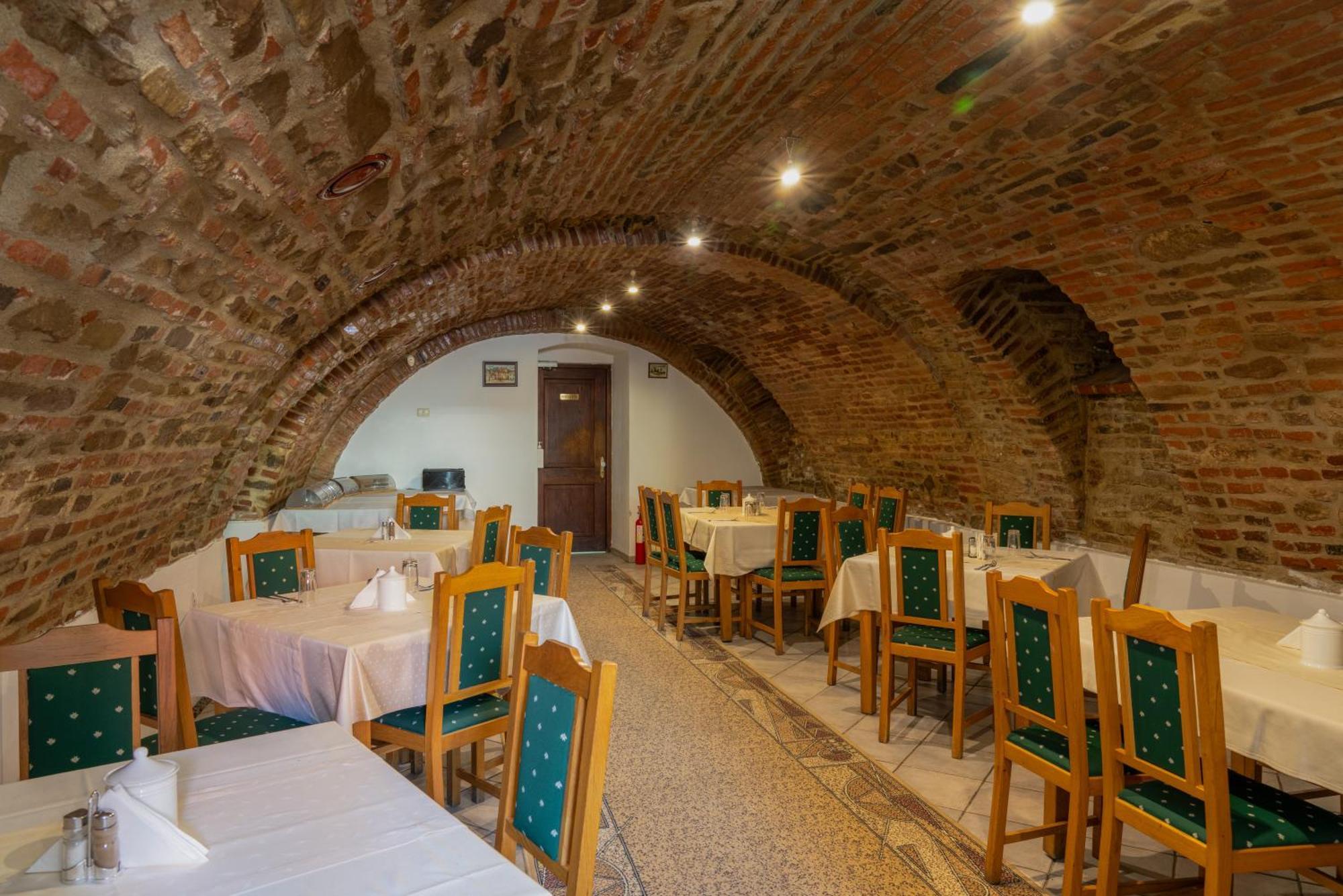 Hotel Casa Cu Cerb Sighişoara Esterno foto