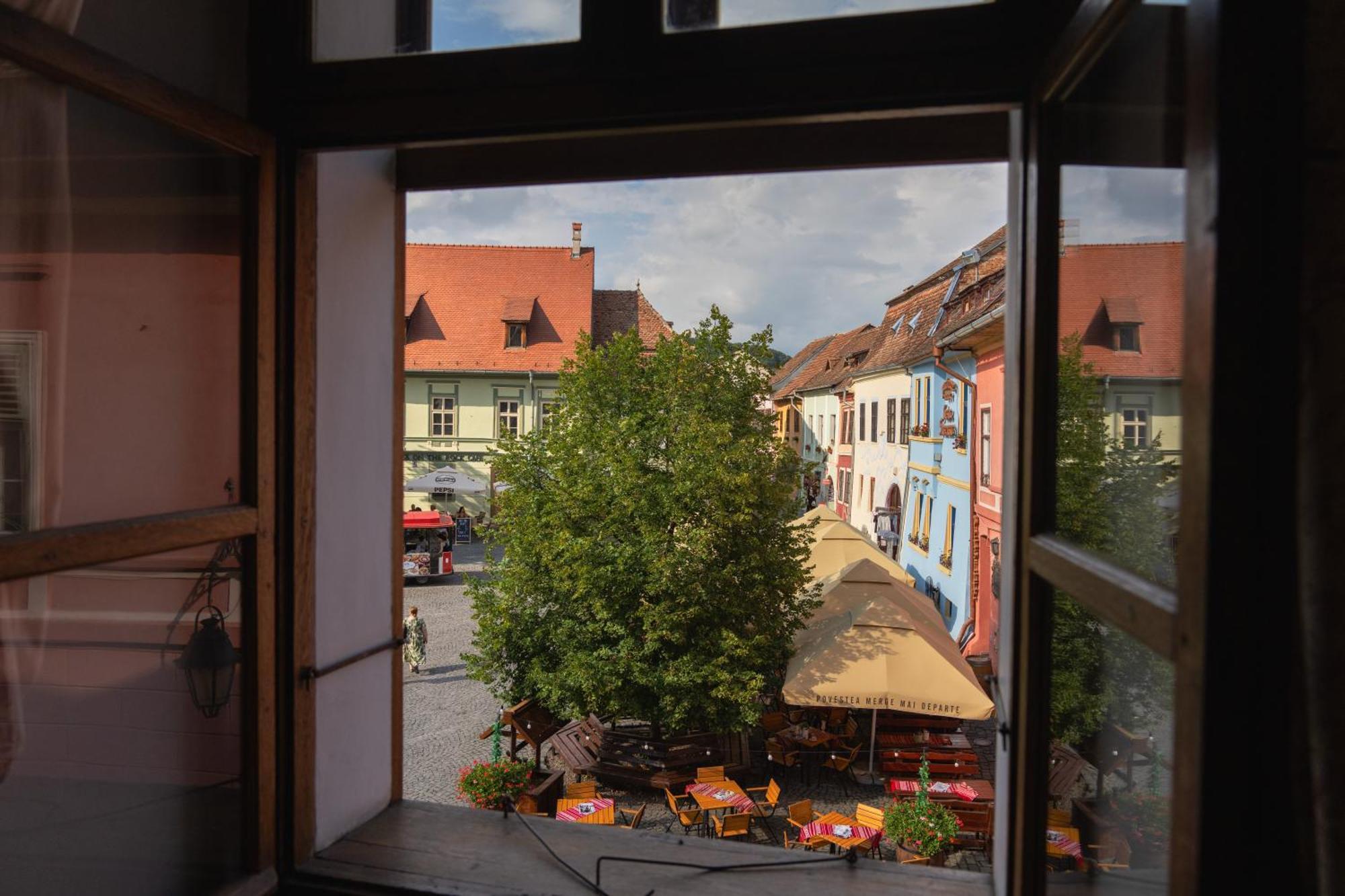 Hotel Casa Cu Cerb Sighişoara Esterno foto