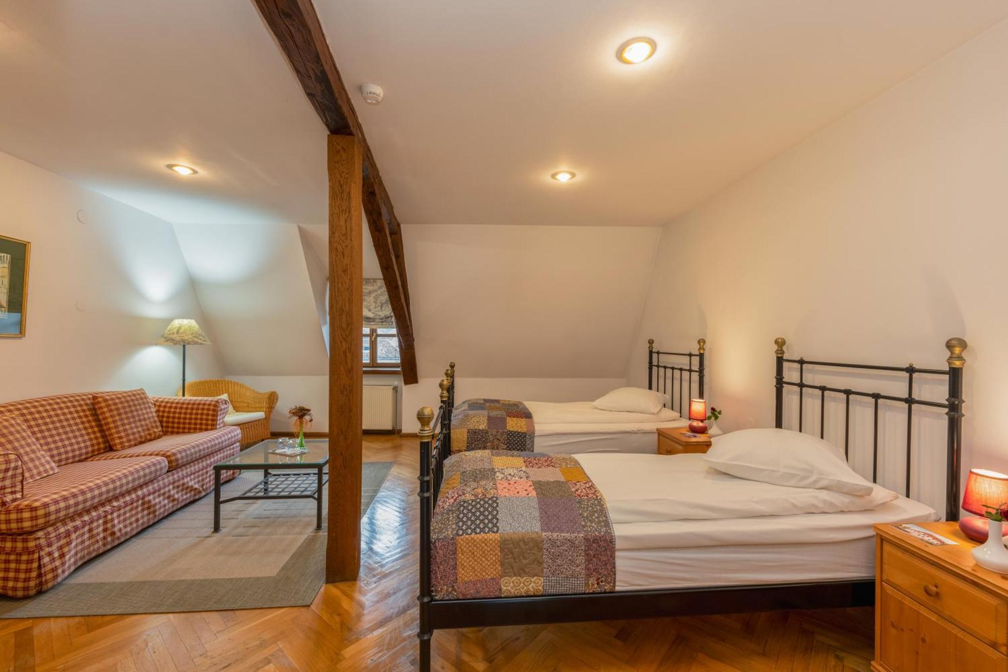 Hotel Casa Cu Cerb Sighişoara Esterno foto
